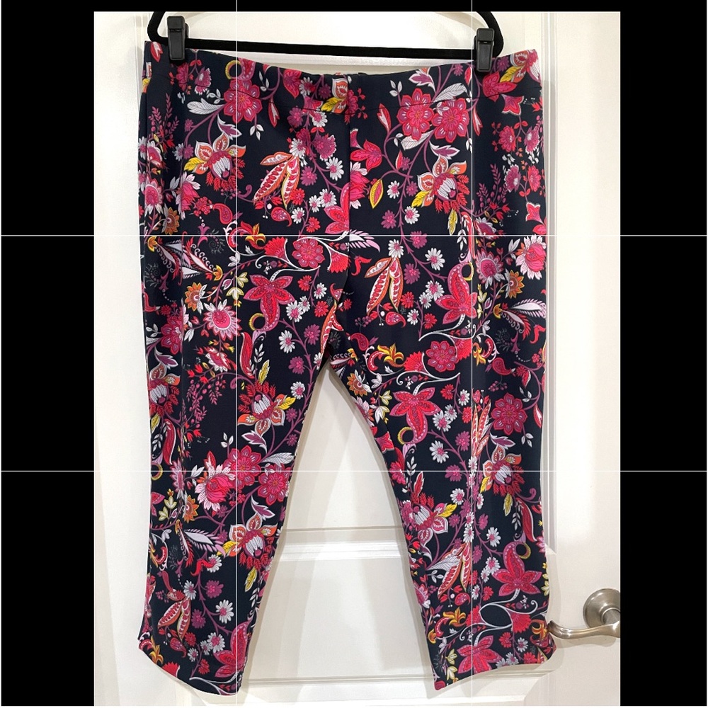 Kelly by Clinton Kelly petite capris flower‎ design size XLP